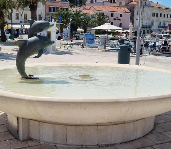 Sea View Champagne By Vellaris, Luxury Mobile Camping