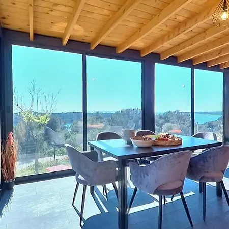 مكان تخييم Sea View Champagne By Vellaris, Luxury Mobile *