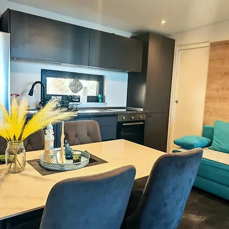 Kemp Sea View Champagne By Vellaris, Luxury Mobile