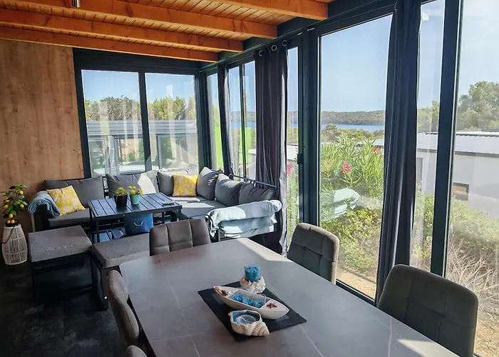 Kemp Sea View Champagne By Vellaris, Luxury Mobile Mali Lošinj