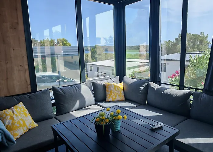 Sea View Champagne By Vellaris, Luxury Mobile مكان تخييم *