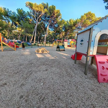 Sea View Champagne By Vellaris, Luxury Mobile Kemping Mali Lošinj